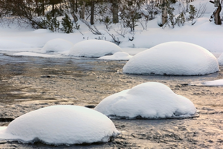 WAH001726.jpg - Sneformationer i vandløb (Snowformations)